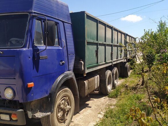 1987 КамАЗ 53212, синий, 950000 рублей - вид 1