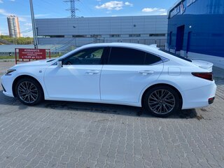 2020 Lexus ES 250 VII, белый, 4100000 рублей, вид 3