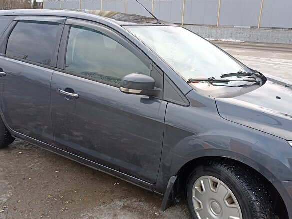 2011 Ford Focus II Рестайлинг, серый, 650000 рублей - вид 1