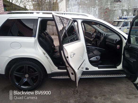 2010 Mercedes-Benz GL-Класс 350 I (X164) Рестайлинг, белый, 2000000 рублей - вид 4