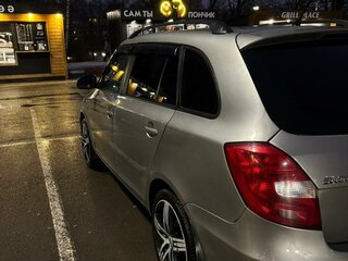 2012 Skoda Fabia II Рестайлинг, бежевый, 680000 рублей, вид 2