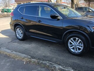 2017 Nissan Rogue II Рестайлинг, чёрный, 1650000 рублей, вид 4