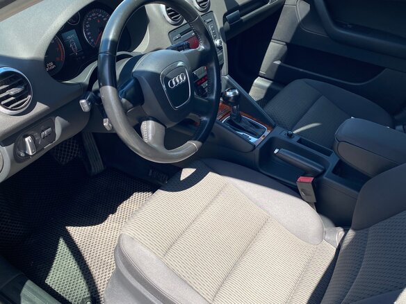 2012 Audi A3 II (8P) Рестайлинг 2, белый, 1000000 рублей - вид 2