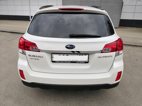 2011 Subaru Outback IV, белый, 1450000 рублей - вид 5