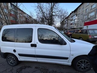 2010 Citroen Berlingo I Рестайлинг, белый, 300000 рублей, вид 3