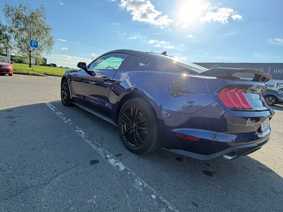 2020 Ford Mustang VI Рестайлинг, синий, 2200000 рублей - вид 10