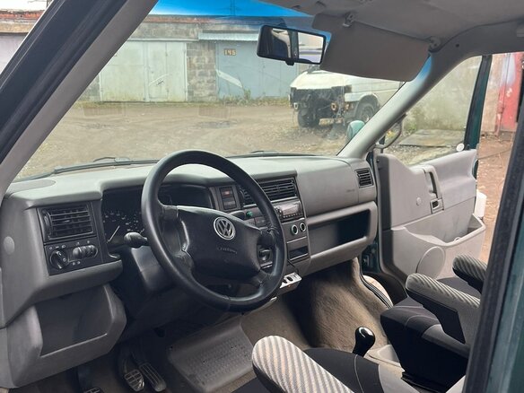 1996 Volkswagen Multivan T4, зелёный, 800000 рублей - вид 5