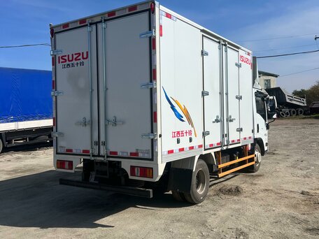 2023 Isuzu Elf (N-series), белый, 3580000 рублей, вид 3