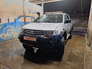 2011 Mitsubishi L200 IV, серебристый, 2200000 рублей, вид 1
