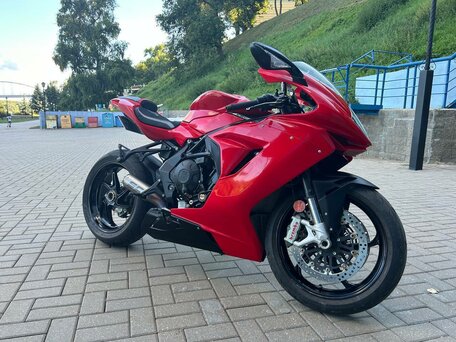 2022 MV Agusta F3 800, красный, 1250000 рублей, вид 1