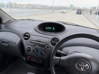 2002 Toyota Vitz I (P10), серый, 350000 рублей, вид 4