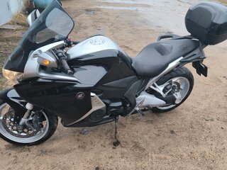 2010 Honda VFR 1200, чёрный, 750000 рублей, вид 1