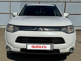 2012 Mitsubishi Outlander III, белый, 1300000 рублей, вид 2