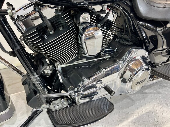 2011 Harley-Davidson Road King, чёрный, 710000 рублей - вид 20