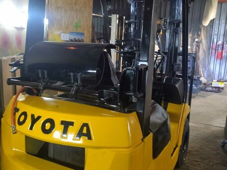 2006 Toyota Газовые и газ-бензиновые, золотистый, 650000 рублей, вид 2