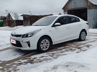 2017 Kia Rio IV, белый, 1200000 рублей, вид 1