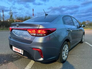 2018 Kia Rio IV, серый, 1515000 рублей, вид 3