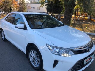 2015 Toyota Camry VII (XV50) Рестайлинг, белый, 1799000 рублей, вид 2