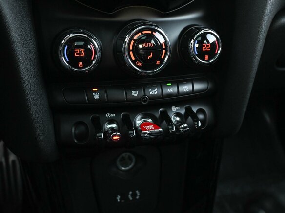 2016 Mini Hatch Cooper S III (F55/F56), серый, 1780000 рублей - вид 21