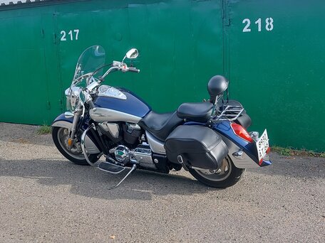 2007 Honda VTX 1800, серебристый, 1500000 рублей, вид 1