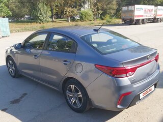 2018 Kia Rio IV, серый, 1280000 рублей, вид 5