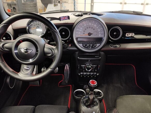 2013 Mini Hatch JCW John Cooper Works GP II (R56) Рестайлинг, серый, 2800000 рублей - вид 3