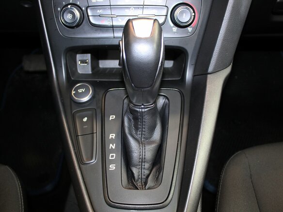 2018 Ford Focus III Рестайлинг, белый - вид 19