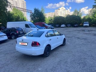 2019 Volkswagen Polo V Рестайлинг, белый, 470000 рублей, вид 3