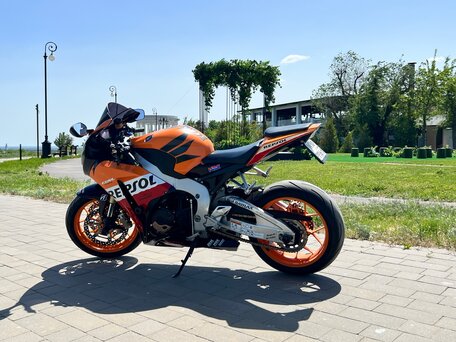 2013 Honda CBR 1000 RR/RA Fireblade, оранжевый, 1050000 рублей, вид 2