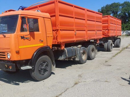 1984 КамАЗ 55102, красный, 1350000 рублей, вид 3