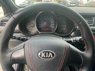2014 Kia Rio 4-speed III, белый, 550000 рублей, вид 5
