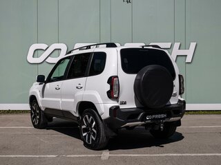 2026 Lada (ВАЗ) Niva Travel I Рестайлинг, белый, 1499000 рублей, вид 2