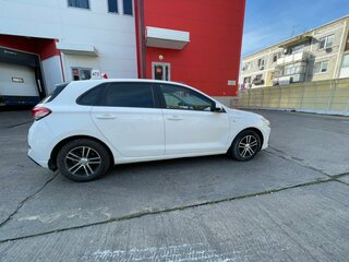 2022 Hyundai i30 III Рестайлинг 2, белый, 1760000 рублей, вид 4
