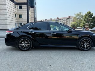 2019 Toyota Camry VIII (XV70), чёрный, 2997000 рублей, вид 3