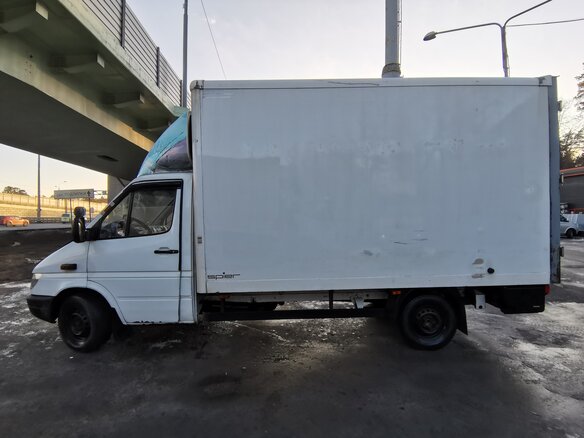 2000 Mercedes-Benz Sprinter, белый, 1150000 рублей - вид 1