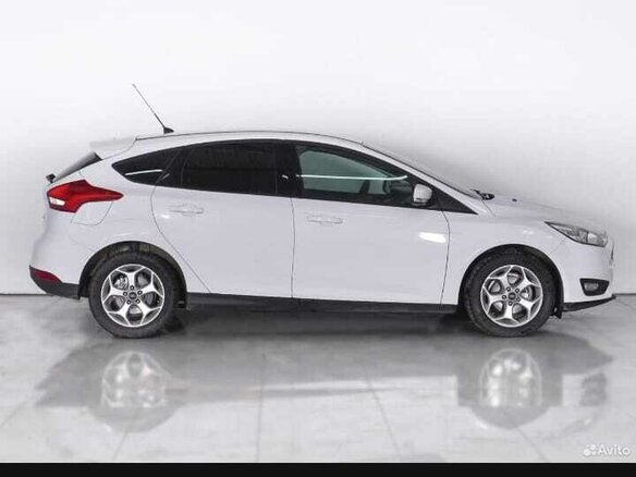 2015 Ford Focus III Рестайлинг, белый, 1090000 рублей - вид 5