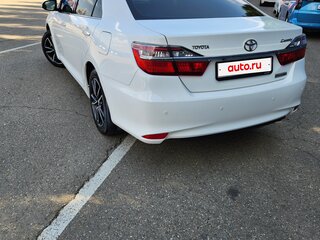 2016 Toyota Camry VII (XV50) Рестайлинг, белый, 2100000 рублей, вид 2