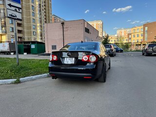 2005 Volkswagen Jetta V, чёрный, 850000 рублей, вид 4