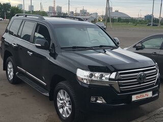 2015 Toyota Land Cruiser 200 Series Рестайлинг 2, чёрный, 6000000 рублей, вид 3