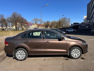 2015 Volkswagen Polo V, коричневый, 733036 рублей, вид 1