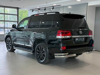 2016 Toyota Land Cruiser 200 Series Рестайлинг 2, чёрный, 5359000 рублей, вид 4