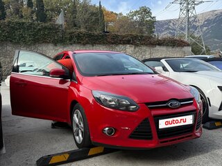 2011 Ford Focus III, красный, 800000 рублей, вид 2