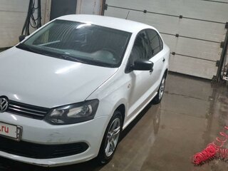 2013 Volkswagen Polo V, белый, 880000 рублей, вид 2