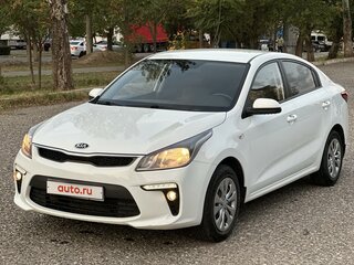 2019 Kia Rio IV, белый, 1550000 рублей, вид 3
