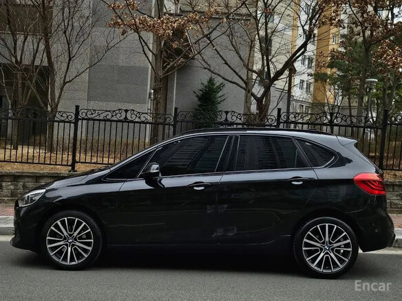 2020 BMW 2 серии Active Tourer 218d F45 Рестайлинг, чёрный, 2200000 рублей - вид 4