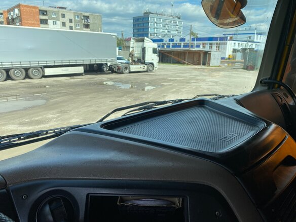 2007 DAF XF 105, жёлтый, 4000000 рублей - вид 26