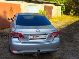 2012 Toyota Corolla X (E140, E150) Рестайлинг, серебристый, 900000 рублей, вид 4