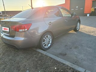 2010 Kia Cerato 6-speed II, серый, 750000 рублей, вид 5