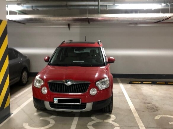 2013 Skoda Yeti I, красный, 1200000 рублей