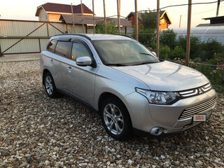 2013 Mitsubishi Outlander III, серебристый, 1800000 рублей, вид 2